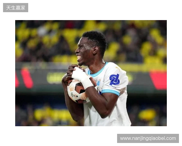 水晶宫vs狼队：迪恩-亨德森、伊斯梅拉-萨尔首发，若泽-萨、乌戈-布埃诺出战